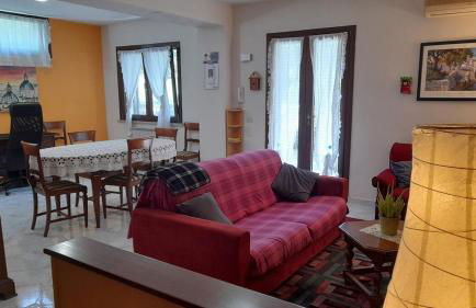 Whole apartment in Villa surrounded by green - Foto 54