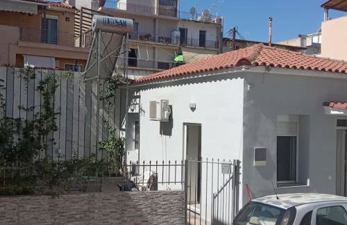 House with yard in center of Kalamata - Foto 3