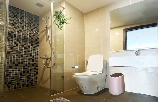 Sunny Saigon Apartments & Hotel - Photo 58