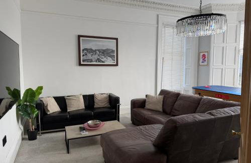 Luxury Victorian 5 bedroom apartment by Lady road apartments - Foto 11