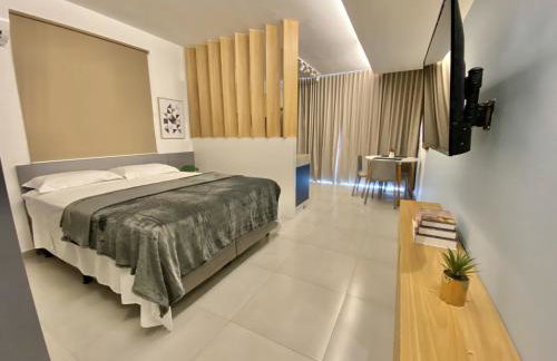 109 - Flat elegante na praia de Jaguaribe - Salvador - Foto 1