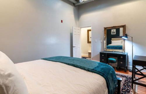 Jolene's Hideout - Noise Notice Wed-Sun - Foto 19