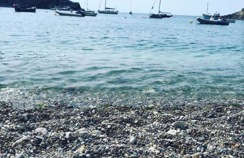 SeaView Sleeps 4to6 Pet friendly Parking - Photo 29