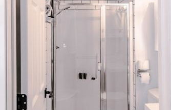 4-bedroom Burlington with AC & Wifi - Foto 22