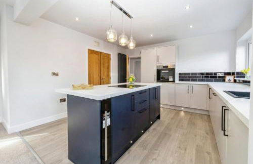 3 Bedroom Bungalow House Short Term Rental & Flexible Renting Lincoln With Free WiFi And Free Parking - Foto 11