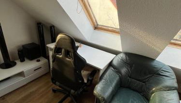 Schönes Haus mit 4 Schlafzimmer Küche Bad WC & Wohnzimmer 2 Parkplätze - Foto 3