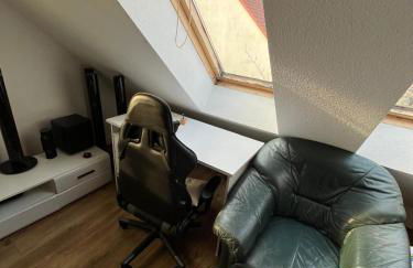 Schönes Haus mit 4 Schlafzimmer Küche Bad WC & Wohnzimmer 2 Parkplätze - Foto 3