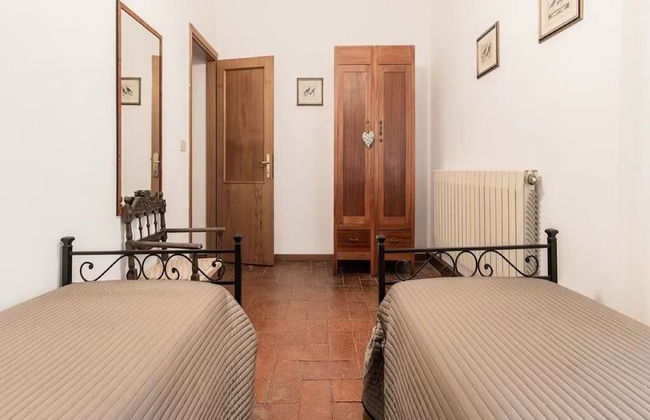 Agriturismo Poggio di Montepescoli - L'aia - Foto 4