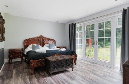 Mereside House Private Pool Retreat - Photo 30