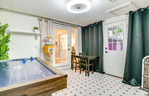 Aggie Game Day Retreat about 1 Mi to Texas A and M! - Photo 16