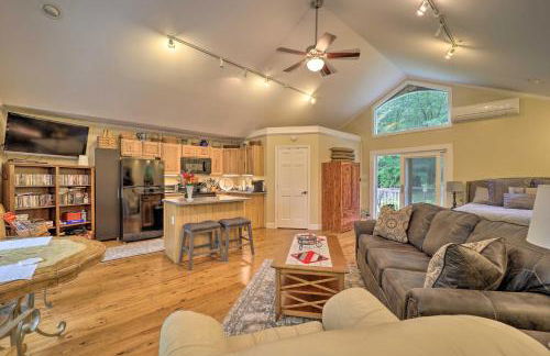 Quiet Studio Escape about 2 Mi to Blue Ridge Parkway! - Foto 3