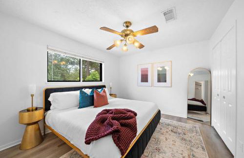 The Pines I Sleeps 12 I Private Pool I Patio & BBQ - Foto 39