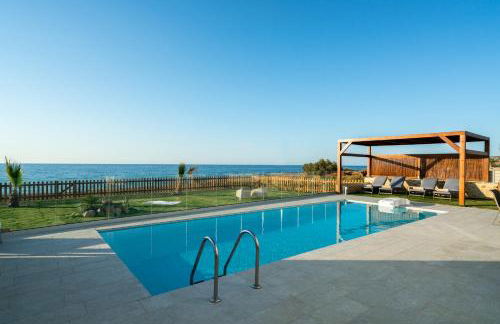 Beachfront Nymphes Aigli with Private Pool, Children Area & BBQ - Photo 2