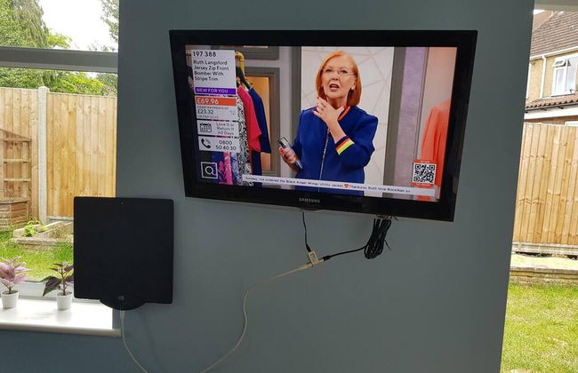 Cozy Studio in Luton - Photo 10