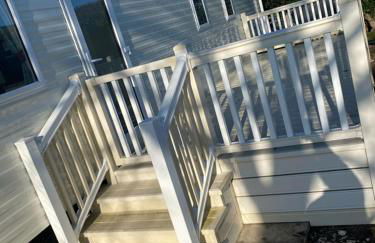 AMC Flamingo Land Caravan, Motorhome & Campervan Hire - Foto 6