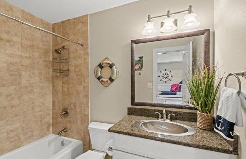 New Listing - Promo Price Waterfront Huge Yard - Foto 36