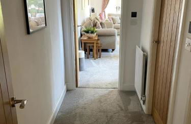 Spacious Family Friendly Cottage - Photo 38