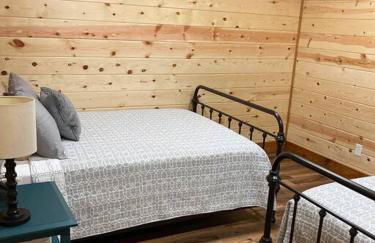 Livin on the Edge Cabin in Albert Pike, Beautiful! - Foto 65