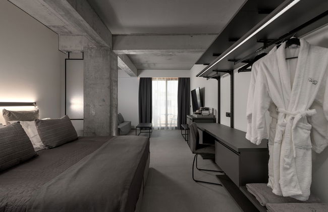 Essence Suites - Photo 10