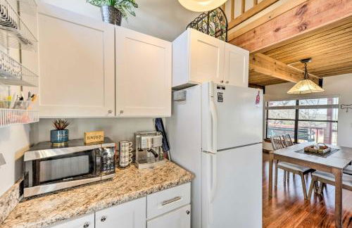 Pet-Friendly Fredericksburg Cabin with Hot Tub! - Foto 11