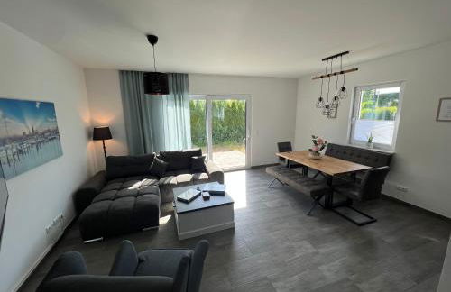 Doppelhaushälfte mit Terrasse - Foto 2