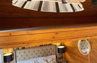 Otter 1 - Private Hot Tub - Bali Inspired Lodge - Bath - Longleat - Wiltshire - Photo 31