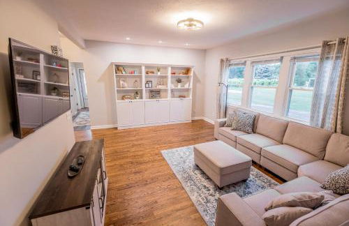 Lakeside Vineyard Farmhouse - Foto 13