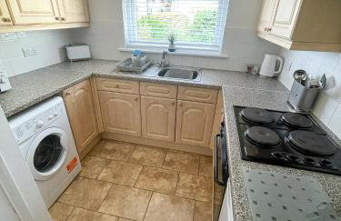 2 Chatsworth Riverscape Apartments - Peaceful apartment in great location with free parking overlooking the Gannel just a short walk from Newquays incredible beaches and local amenities - Foto 12