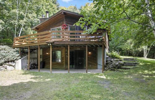 The Treehouse Lakes & Trails Cabin cabin - Photo 33