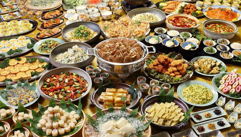 Almuerzo estilo buffet