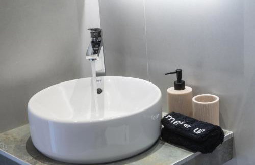 Asmira Apartments - Photo 11