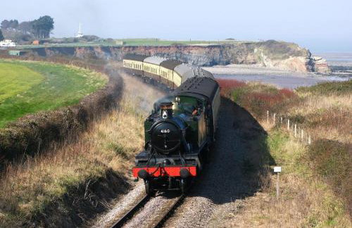 Wristland Court, Watchet - Photo 17