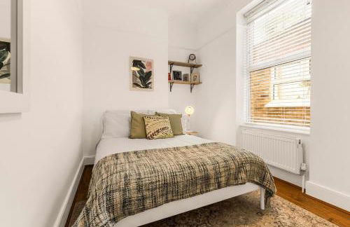Stylish 2BR Apt in Highbury & Islington with Garden - Foto 25