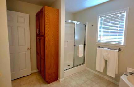 Summerside Cape on Crooked Lake ---Waterfront-Sunsets-Sleeps 12 - Foto 19