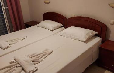 Canditas Studios - Photo 21