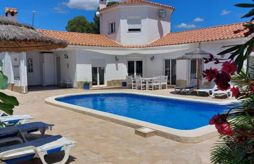 Villa voor 8 personen met zwembad - Foto 1