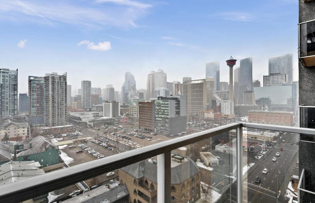 Modern DT Condo Balcony Parking Gym Hot Tub - Foto 27