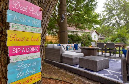 Near Drake/Downtown packed w/Amenities - Hot Tub - Movie Theater - Photo 13