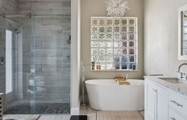 Family Paradise With Private Heated Pool 5 Bedroom Home by RedAwning - Photo 27