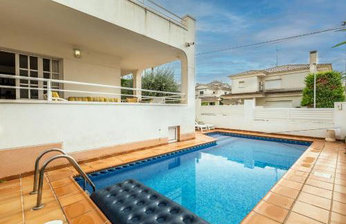 Casa con piscina privada cerca de playa - Photo 2