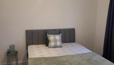 Contemporary 3-Bedroom Home Quiet Rotherham Location with Parking - Foto 3