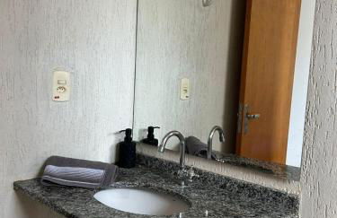 Apto c Ar condicionado Prox Hospital Madrecor, UFU, Sabia Park - Foto 27