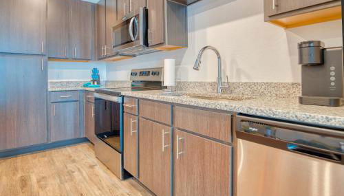 Luxe One Bedroom Apartment with Balcony - Foto 3