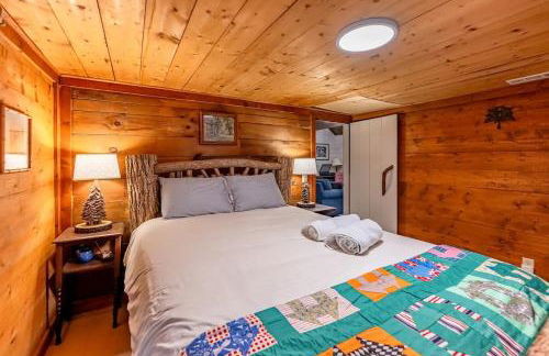 Enchanting Mountain Cottages w Hot Tub & Fireplace - Foto 27