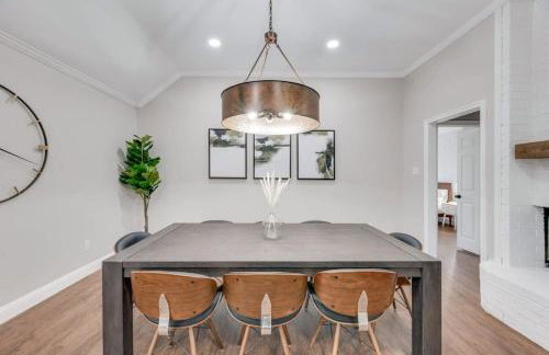 Boho Chic Home w Backyard Paradise - Pool + Grill - Foto 12