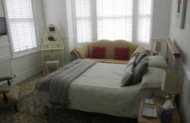 3 Bed Flat - Sleeps 5 - Garden - Parking - Wifi - Foto 2