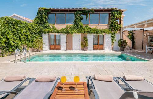 Villa Tramonto with Private Heated Pool, by ZanteWize - Foto 44