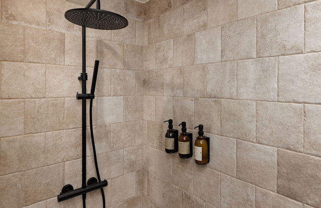 Beautiful Hotel Room in a Natural Resort - Foto 6