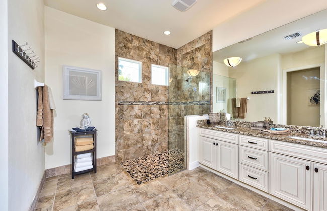 Amalfi Vacation Rental: Stylish 3-BR Retreat Steps from Vanderbilt Beach. Relax by the Private Pool and Enjoy Modern Amenities. Ideal for Families with Easy Access to Mercato and Local Attractions - Foto 21