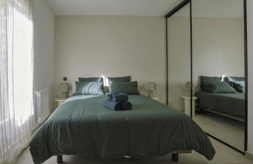 Superbe Appartement 1 chambre avec clim, terrasse et parking - Photo 11